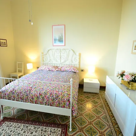 بيت للعطل Lovely In With Hill View *